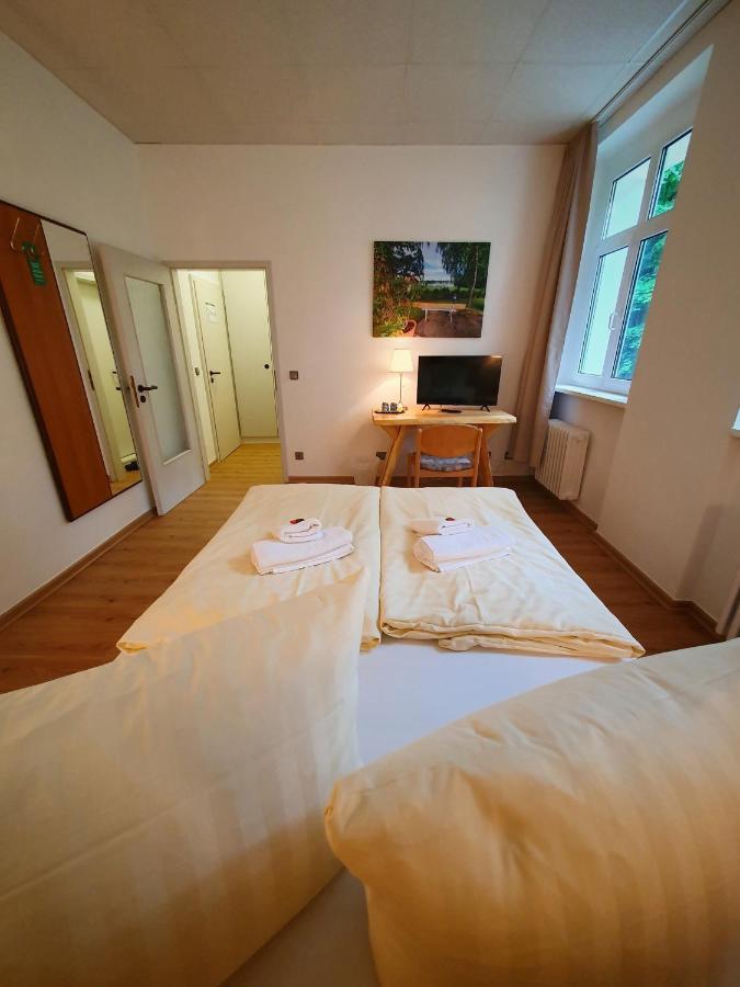 Waldhotel Am Berlin-schmoeckwitz Hotel Berlijn