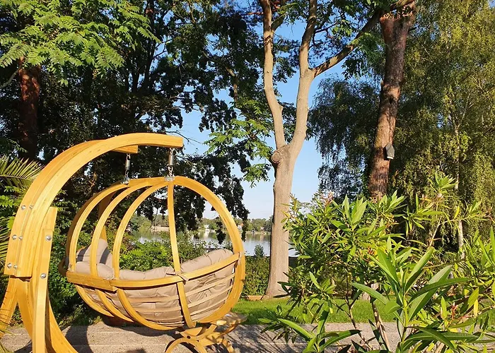 Waldhotel Am See Berlin-Schmoeckwitz