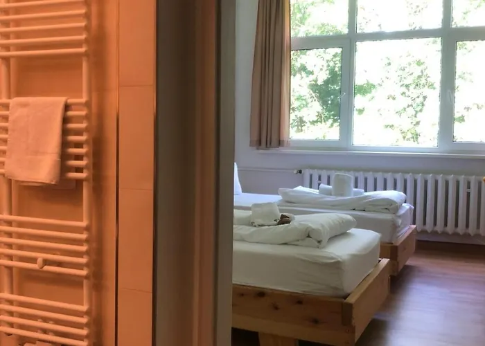 Waldhotel Am See Berlin-Schmoeckwitz